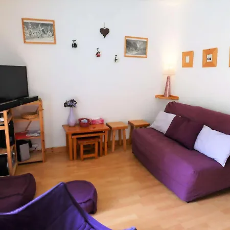 Renove, 6 Pers, Proche Pistes Et Village, Balcon Sud - Fr-1-342-133 Areches